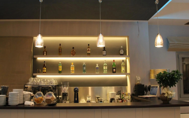 Achilles Hotel