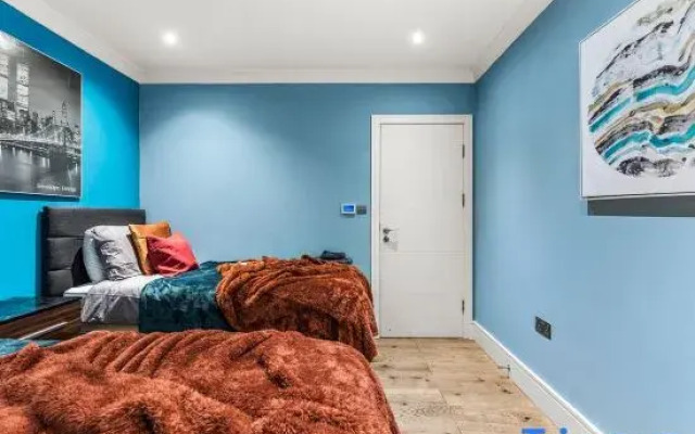 Spacious 2 Bedroom Riverside Home | Welsh Back