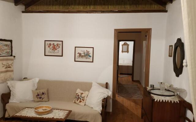 Traditional 1697 Thalamai house