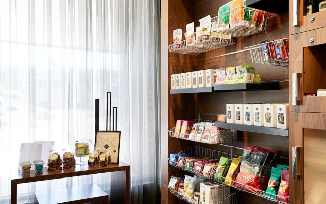 AC Hotel Madison Downtown