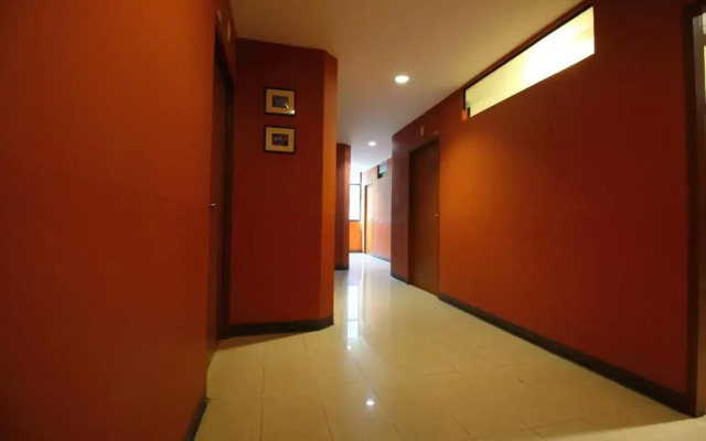 Super OYO 484 Pannee Residence Khaosan (Sha Plus)