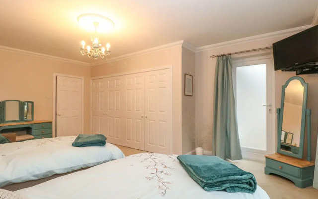 Brundall House