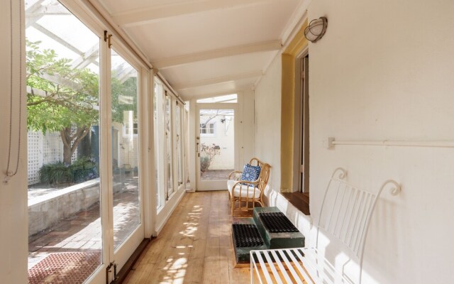 Wollaston House by the BnB Collection