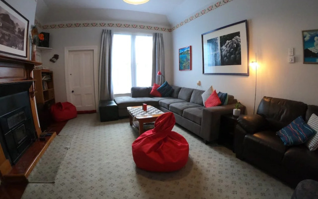 The Villa - Hostel