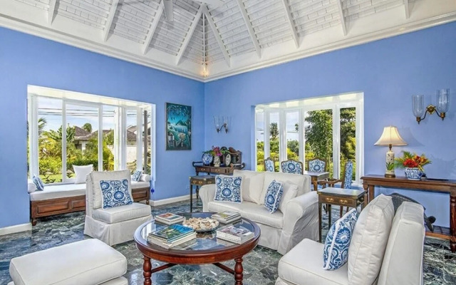 Sunny Vacation Villa 25