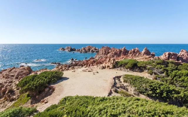 Apartment in Costa Paradiso With Garden