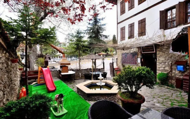 Kadioglu Sehzade Konaklari