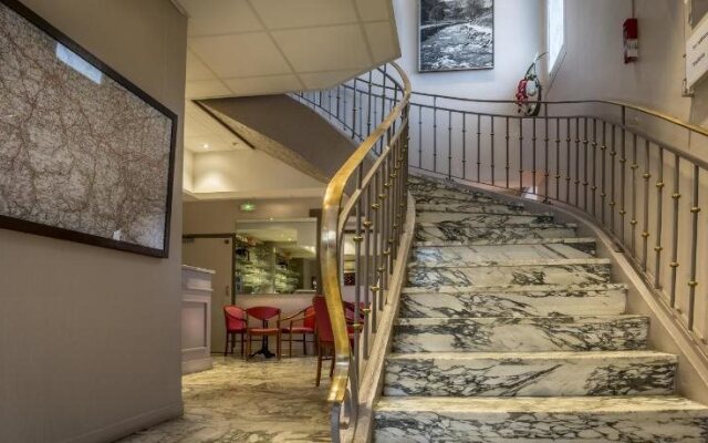 Au Primerose Hotel