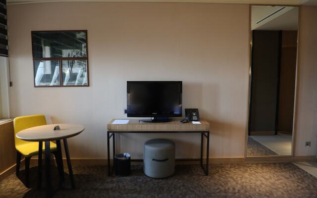Abu Dhabi Airport Hotel