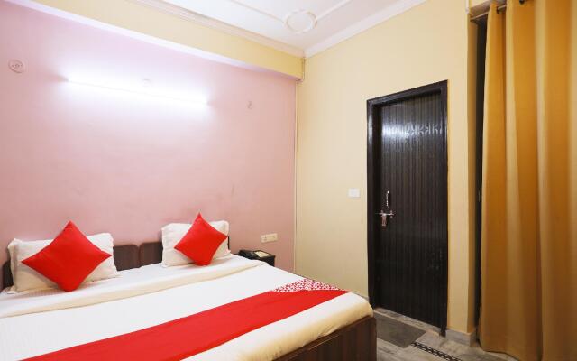 Oyo 42405 Hotel Diamond