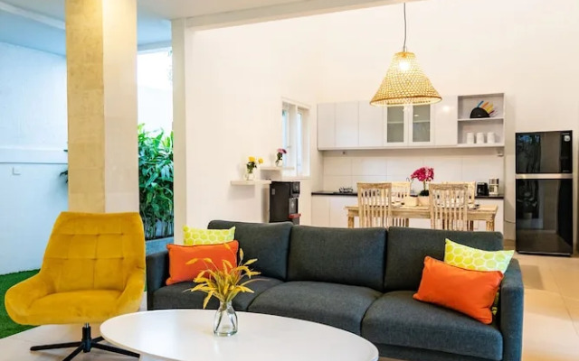 Montana Berawa Villa by Betterplace