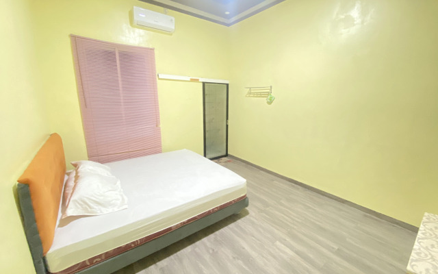 Homestay RN near Taman Bambu Runcing Polewali