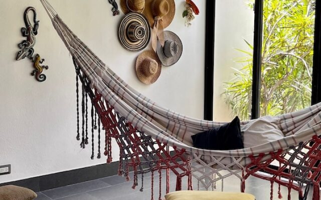 MANAYA Bed & Breakfast