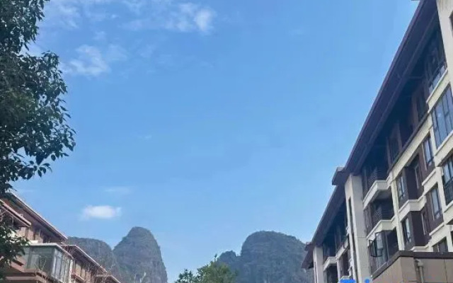 Yangshuo Riverside Villa