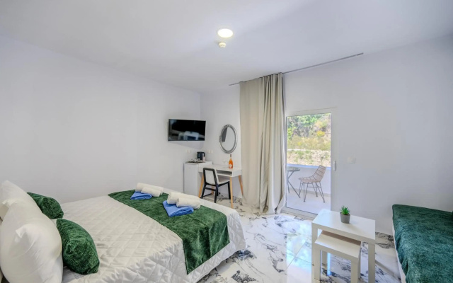 Bamboo Suites Adults Only