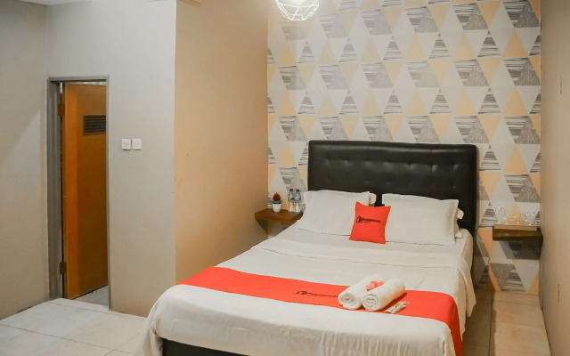 Residences by RedDoorz near Taman Safari