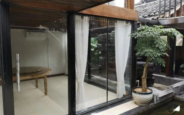 Xijiang Luanxi Hanshe Garden Hotel (No. 1 Fengyu Bridge Branch)