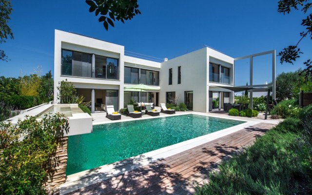 Luxurious Villa in Tavira with Private Swimming Pool