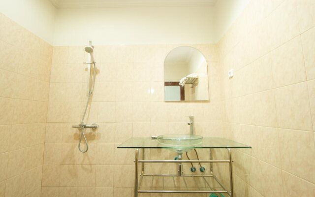 OYO 3950 The Ratna Hotel
