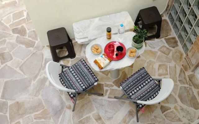 George Studio