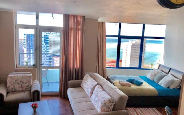 Cozy bright Apartment with amazing sea view