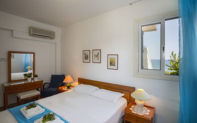 Sirina Lina Beachfront Suite