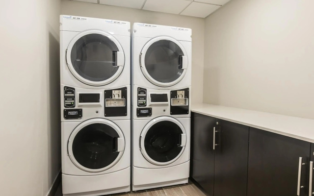 Holiday Inn Express Toronto - North York by IHG