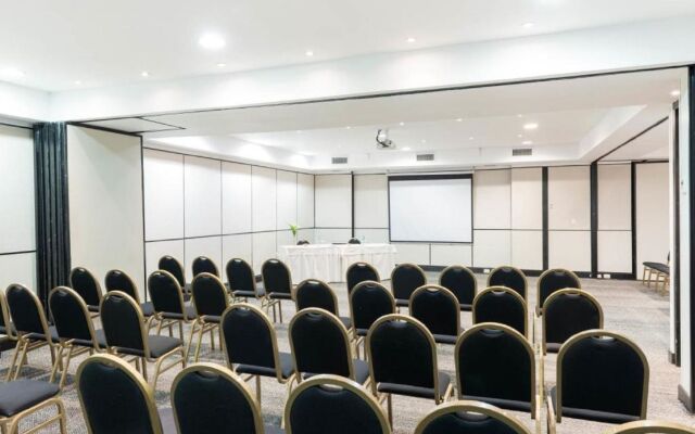 Loi Suites Recoleta Hotel