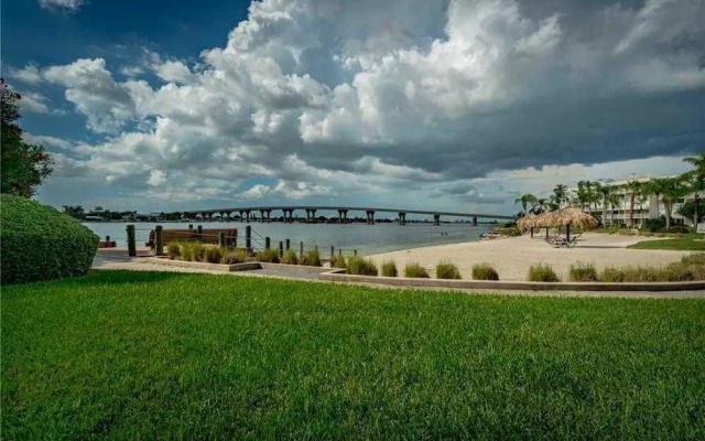 Bahia Vista 13-152 Two-bedroom Apartment