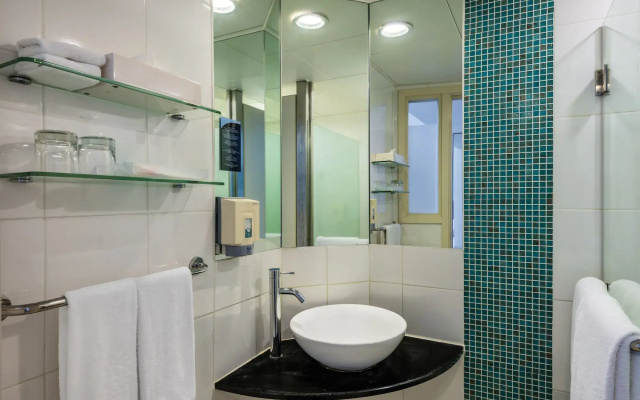 Holiday Inn Express Causeway Bay Hong Kong by IHG