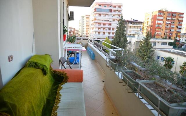 Lovely 2-bedroom condo near the City center