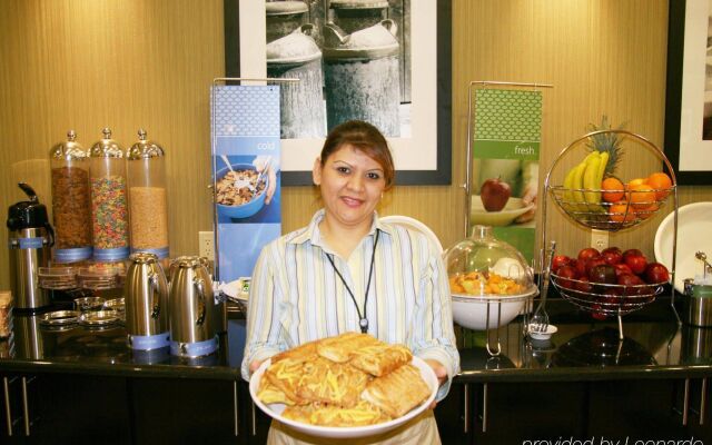 Hampton Inn & Suites Dallas-DeSoto