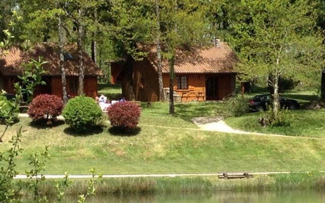 Serene Holiday Home in Cussac with Private Terrace, Barbeque