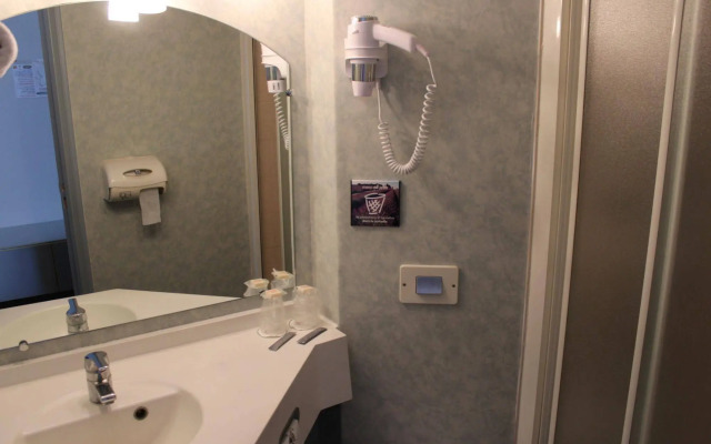 Crau Hotel