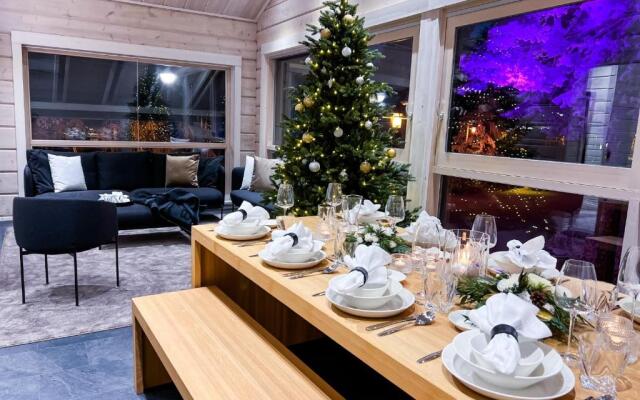 Santa's Luxury Boutique Villa - Santa Claus Village