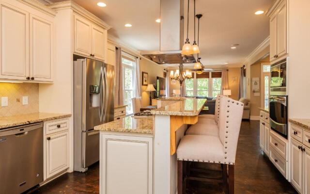 Sea Haven by Oak Island Accommodations