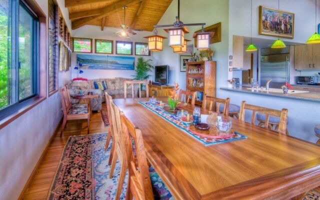 Kumulani 3 Bedroom Home by RedAwning