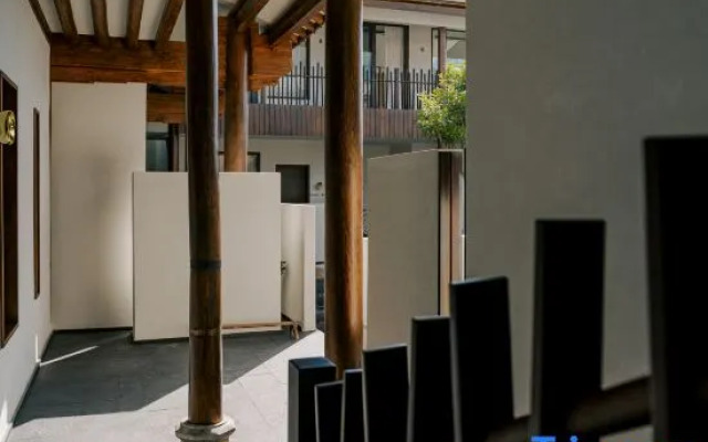 Hemu Resort (Shaxi Ancient Town Store)