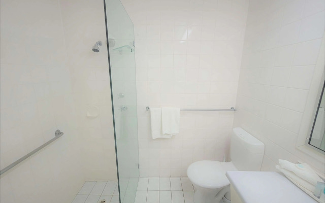 SureStay Hotel by Best Western The Clarence on Melville