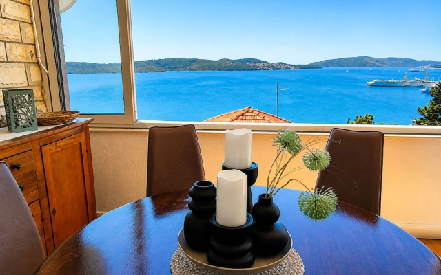 Apartment With Breathtaking sea View