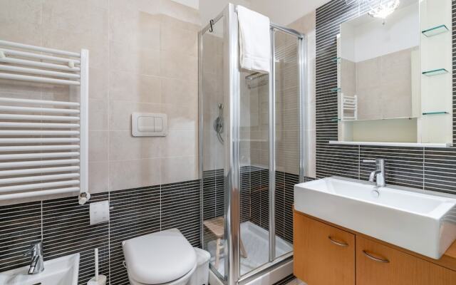 Portuense 107- Bright Flat