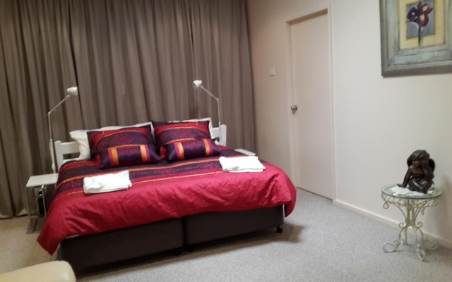 Serenity Lodge NSW – Guest Rooms – Morisset