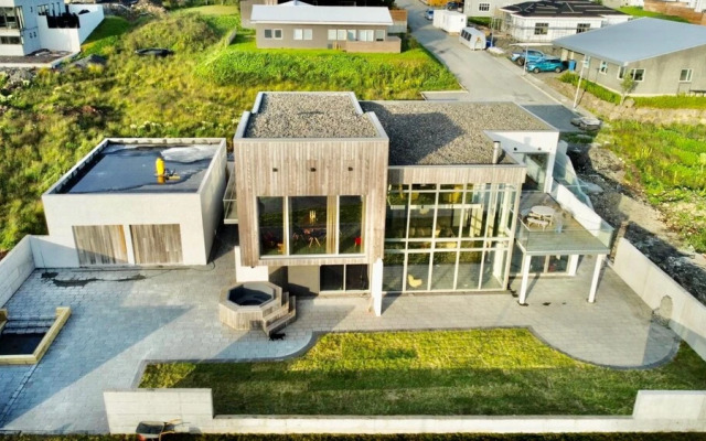 Private Grand Villa