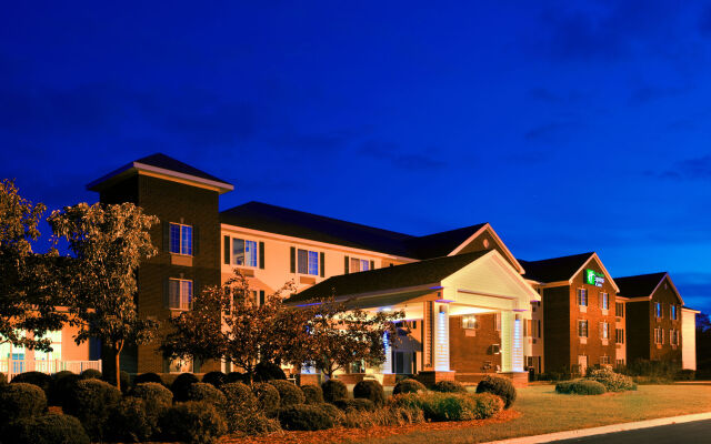 Holiday Inn Express Hotel & Suites Acme-Traverse City, an IHG Hotel