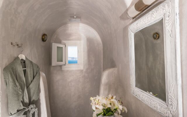 Alta Mare By Andronis