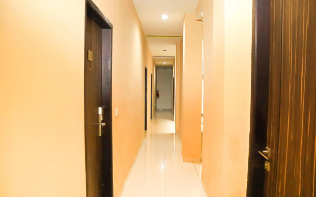 De Nearby Hotel
