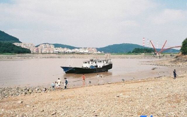Dongyuan  Business Hotel