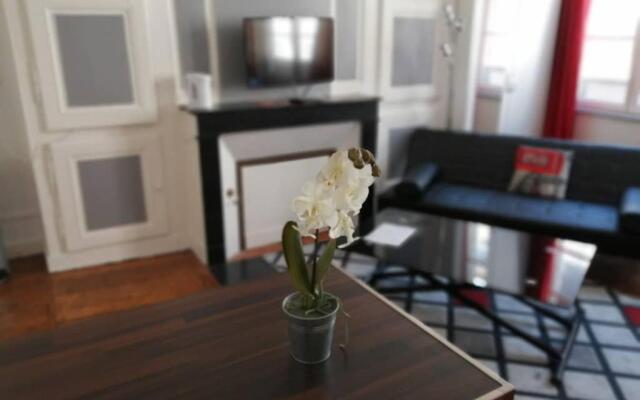 STUDIO 21 cosy dans le centre de LIMOGES