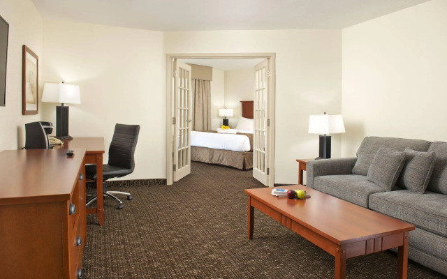 Gold Eagle Lodge