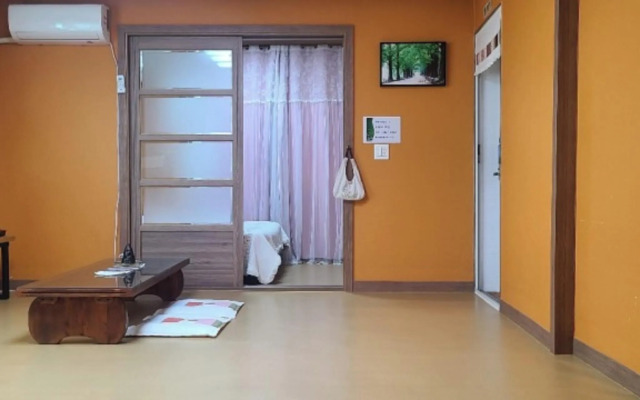 Damyang Lara 345 Pension